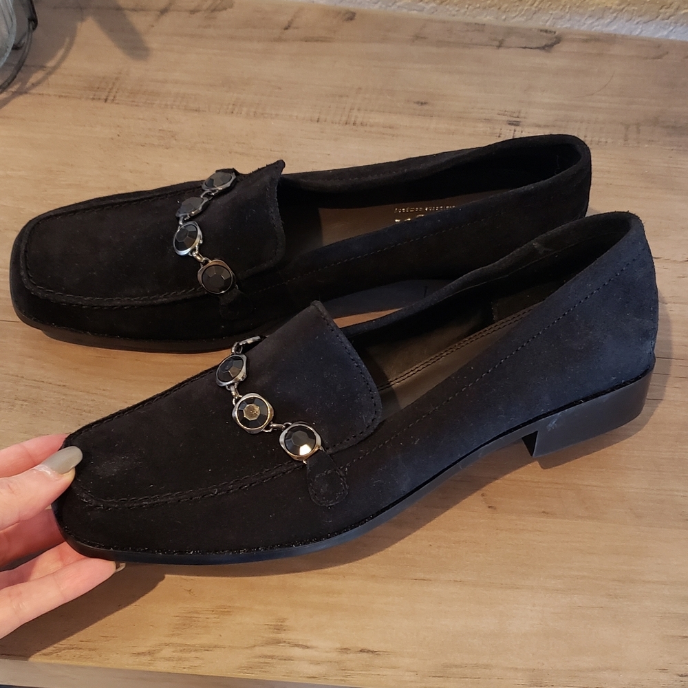 Elegant Black Loafers with Chain Detail